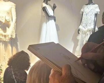 Visite : À vos crayons !