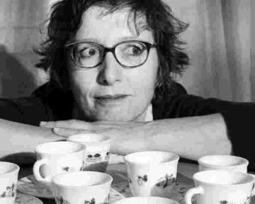FER AUTOUR D'UN CAFÉ