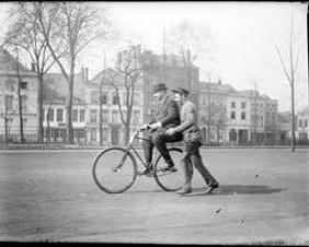 Plongée / Contre-plongée. Tournai dans l'objectif