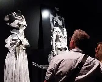 Exposition Yiqing Yin