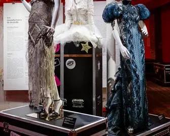 Accrochage « Voyage au cœur de la dentelle »