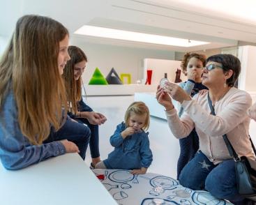 Visite famille - Formes et couleurs